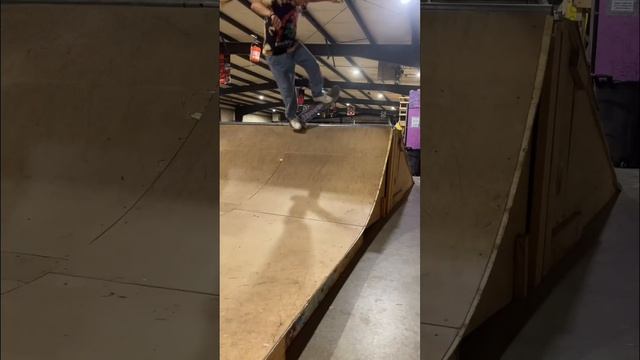 Montes skate edit смотреть онлайн