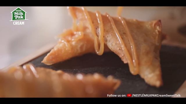 Ever heard of an Apple Pie Samosa? смотреть онлайн