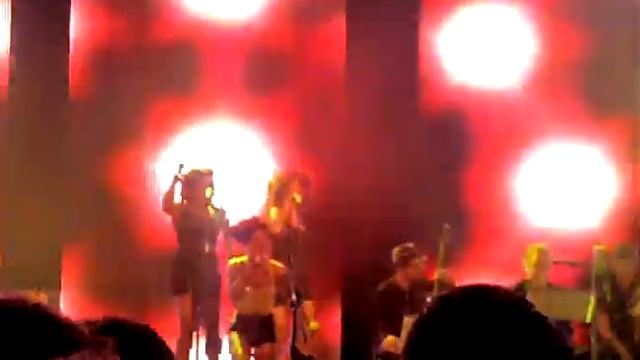 Noisettes at Itunes Live Festival 2009 смотреть онлайн