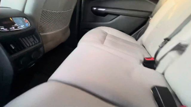 2013 Cadillac SRX смотреть онлайн