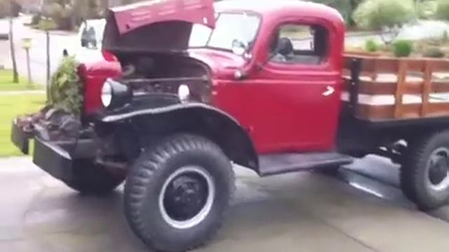 1954 Dodge Power Wagon Engine Running смотреть онлайн