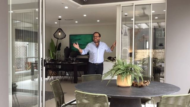 Tips with James Treble: Creating the right alfresco for your new home смотреть онлайн