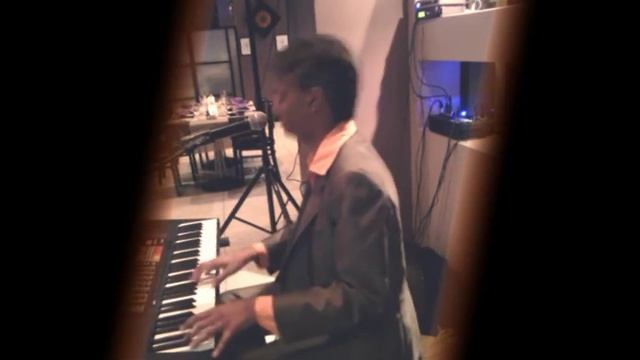 Rahil Babooram 2018/06/17 @ Samurai (Woodbrook Place, Trinidad) "baby's request" (Paul McCartney) смотреть онлайн