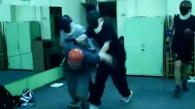 Flowknife группа безоружных против ножевика