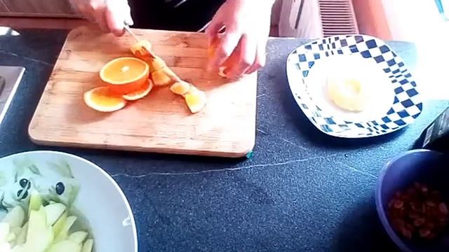 Apple Salad смотреть онлайн
