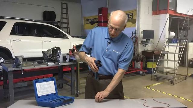 18980 Terminal Change Ratcheting Terminal Crimping Kit with 9 Die Sets смотреть онлайн