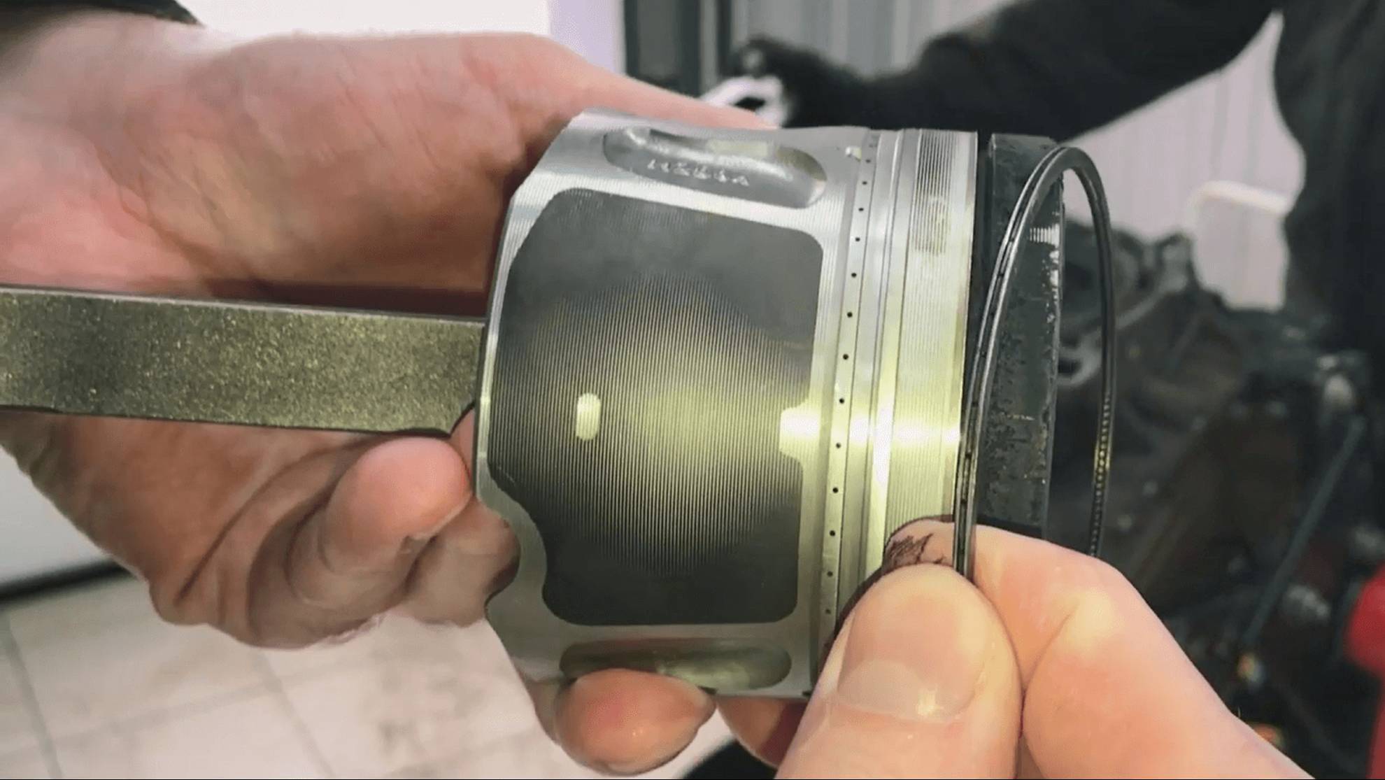 Надежность 4.4 TDV8 под вопросом. Новая жизнь Range Rover L322. смотреть онлайн