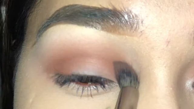 MAC Must Have Eye Shadows “Basic Smokey Eye” смотреть онлайн