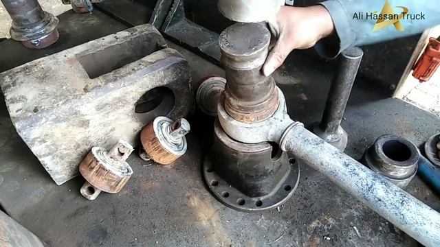 TORQUE ROD Bushing Replacement смотреть онлайн