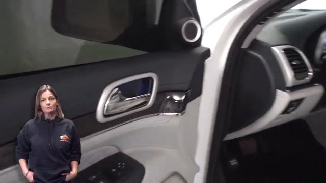 2020 Jeep Grand Cherokee D5686