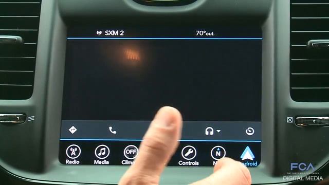 Jeep's New Uconnect 8.4 with Android Auto and Car Play смотреть онлайн