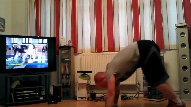 STEPHEN RUFF DOES INSANITY WORKOUT (NOT EASY) SHAUN T смотреть онлайн