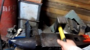 звук наковальни с антирезонатором