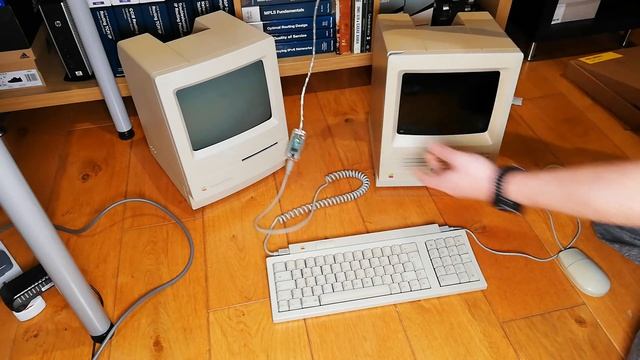 Macintosh SE running Ubuntu? смотреть онлайн