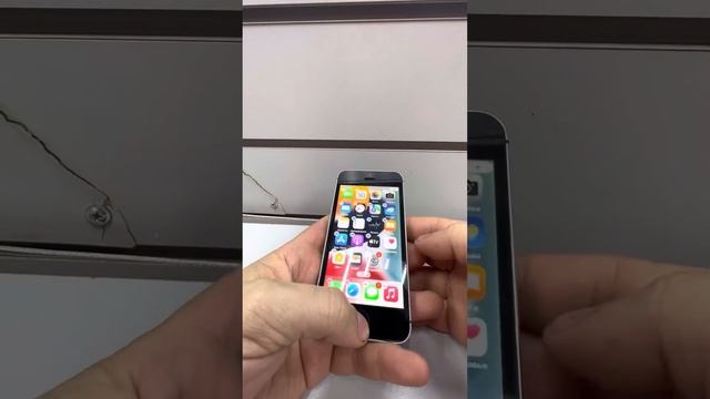 iPhone SE 32 смотреть онлайн