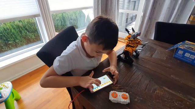 BUILDING WALLBOT!│Робототехника робот смотреть онлайн
