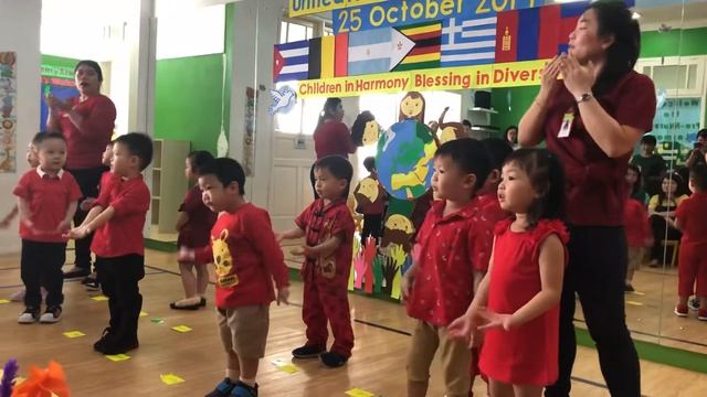 United Nations Day - We Are The World by Nursery Lychee Apple Tree смотреть онлайн
