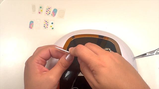 How to apply Dashing Diva nails strips | 90's theme смотреть онлайн