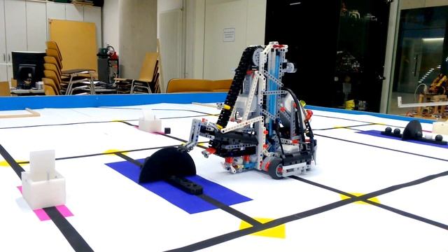 Autonomous Working Robot in Action смотреть онлайн