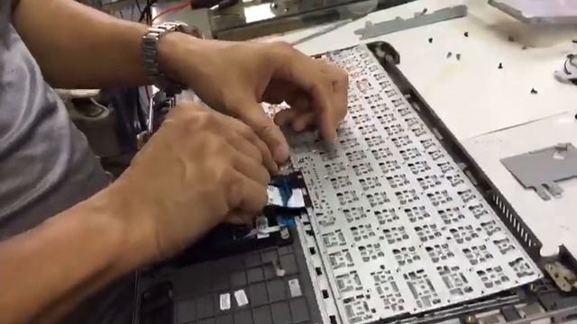Replace ASUS UX510U Keyboard смотреть онлайн