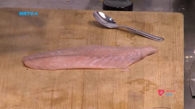 Pan-Fued Potatoes scale teabase flet with bleuue blance sauce | MasterChef All Stars Myanmar #MRTV4 смотреть онлайн