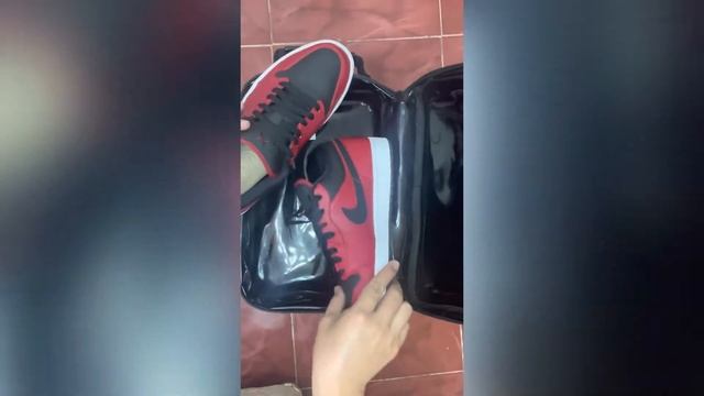 Air Jordan 1 LOW Gym Red Black | Quick Unboxing смотреть онлайн
