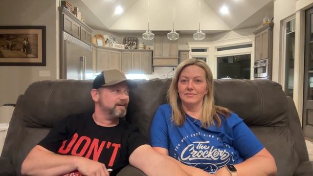 Junod Acres Tuesday Night Live! смотреть онлайн