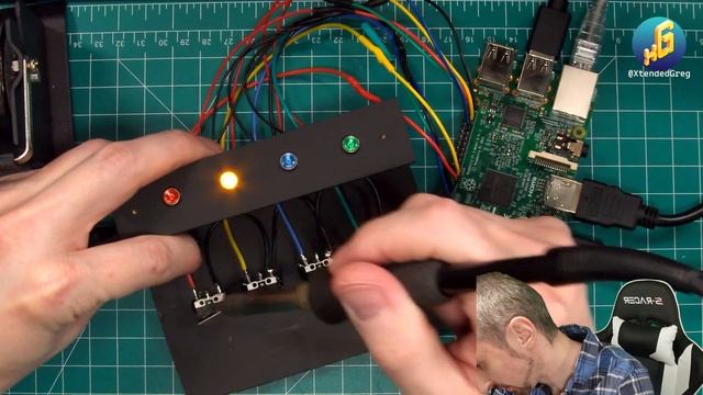 Building an Alpine Linux on Raspberry Pi Basics Game Show Buzzer System: GPIO Example смотреть онлайн