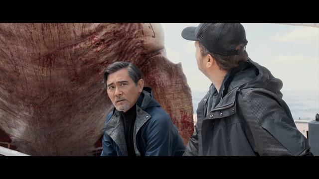 MEGALODON | Megalodon Gigante Debora A Otro Tiburon 4K