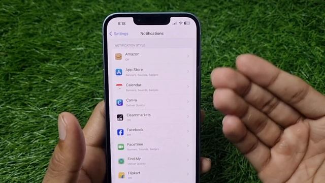 How To Enable/Turn On Lock Screen Notifications In iPhone смотреть онлайн