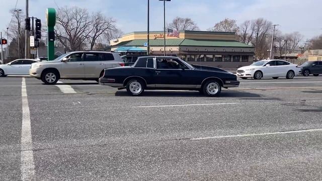 Spotted a 1985 Pontiac Grand Prix in Oak Lawn, Illinois. смотреть онлайн