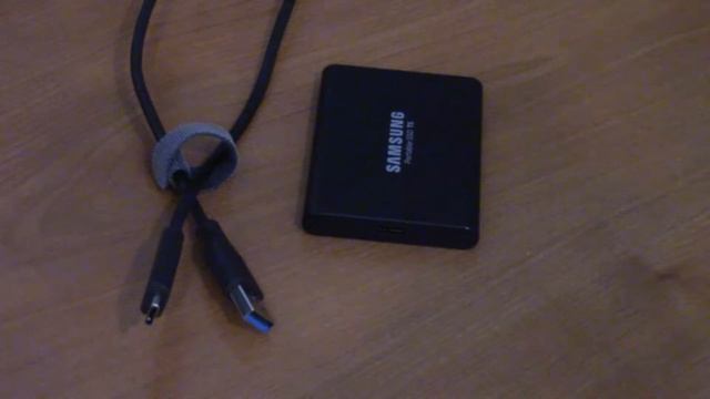 T5 external SSD by Samsung смотреть онлайн