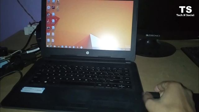 How to Connect WiFi Mouse | Mouse Battery | How it's Work смотреть онлайн