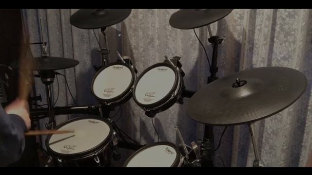 【バンドリ!】Roselia -「Bad Apple!! feat.nomico」叩いてみた (Drum cover) смотреть онлайн