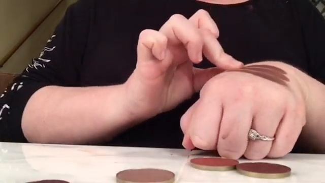 Single Eyeshadow Declutter!!! смотреть онлайн