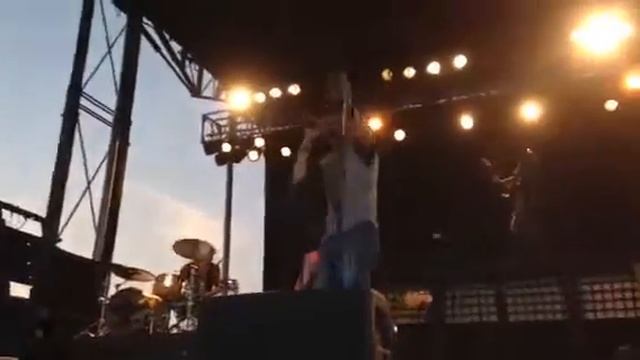 Dierks Bentley concert in Texas смотреть онлайн