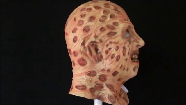Freddy Deluxe Mask - HalloweenAsylum.com смотреть онлайн