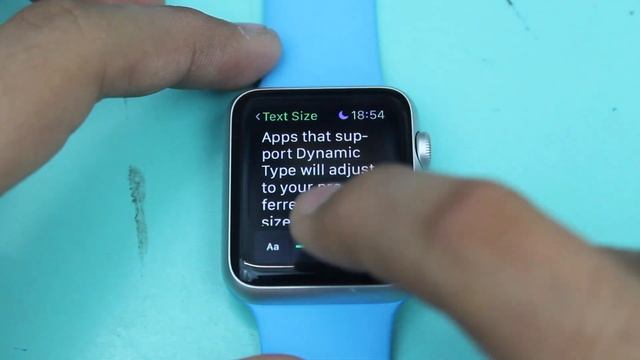 How to Increase Text and Icons Size on Apple Watch смотреть онлайн