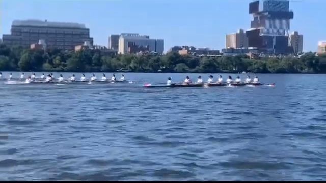 BU race (bow seat - boat nearest to camera) смотреть онлайн