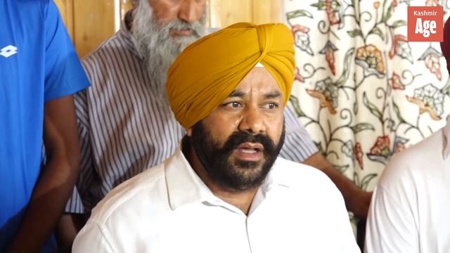 Gurudwara Prabandh Committee Addressed a Press Conference In Srtinagar; Demand Reserved Seat смотреть онлайн