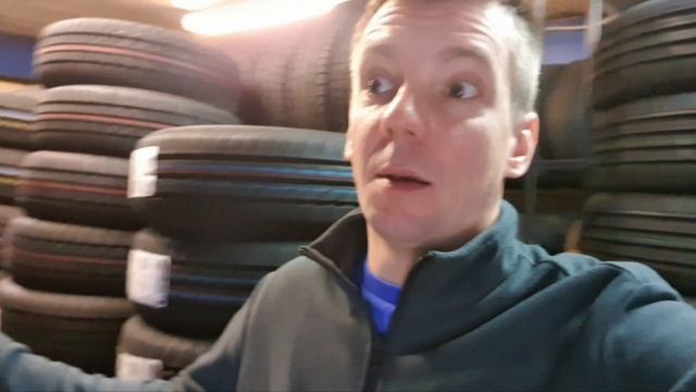 Возраст шин. Где купить правильное колесо и когда оно старое.