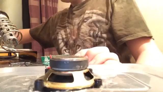 Trying to fix a Bluetooth speaker (FAIL) смотреть онлайн