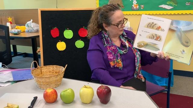 Storytime & Craft with Miss Theresa: It's Apple Picking Time! смотреть онлайн