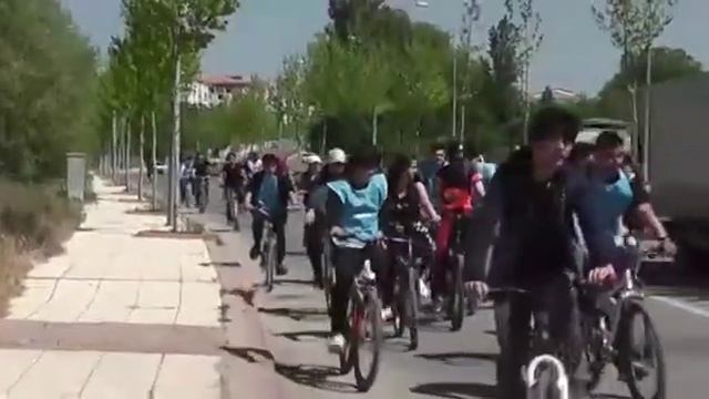 Bisiklet Sporu Etkinliğini смотреть онлайн