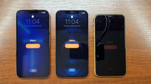 iPhone 13 Pro Max vs 12 Pro Max vs iPhone 11 Alarm Clock Alert Sound & Vibration смотреть онлайн