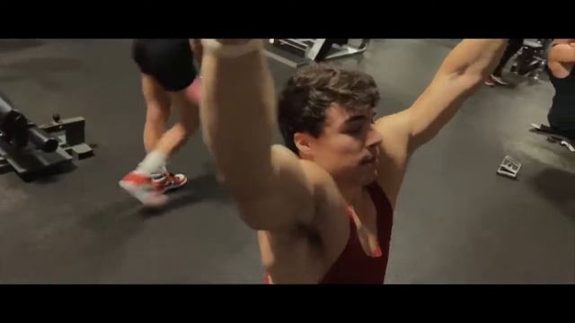 Golds Gym iPhone 13 Pro ProRes Trim смотреть онлайн