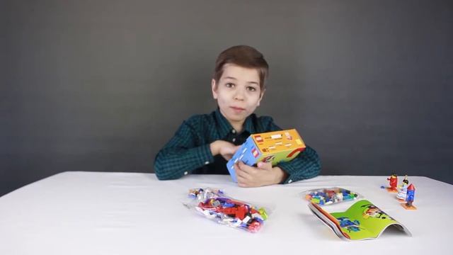 Обзор юбилейной серии мини фигурок лего. Конструктор Лего 10402 ( Попугай,Робот,Картинг). смотреть онлайн