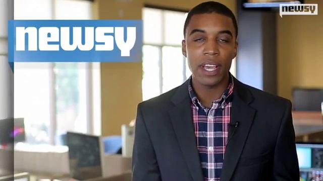 iPhone Sales Help Shore Up Apple's Earnings Report смотреть онлайн