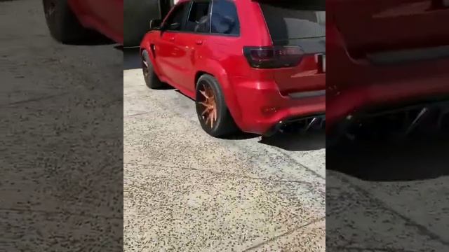 Jeep Cherokee смотреть онлайн