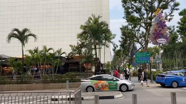IPhone 11 Pro Max In 4K Video Ft. Orchard, Singapore